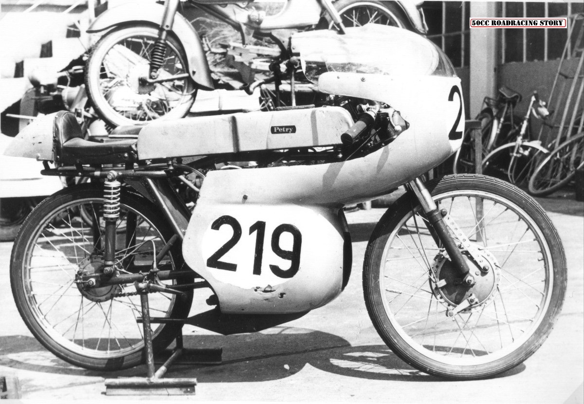The Petry Mk2 racer.
